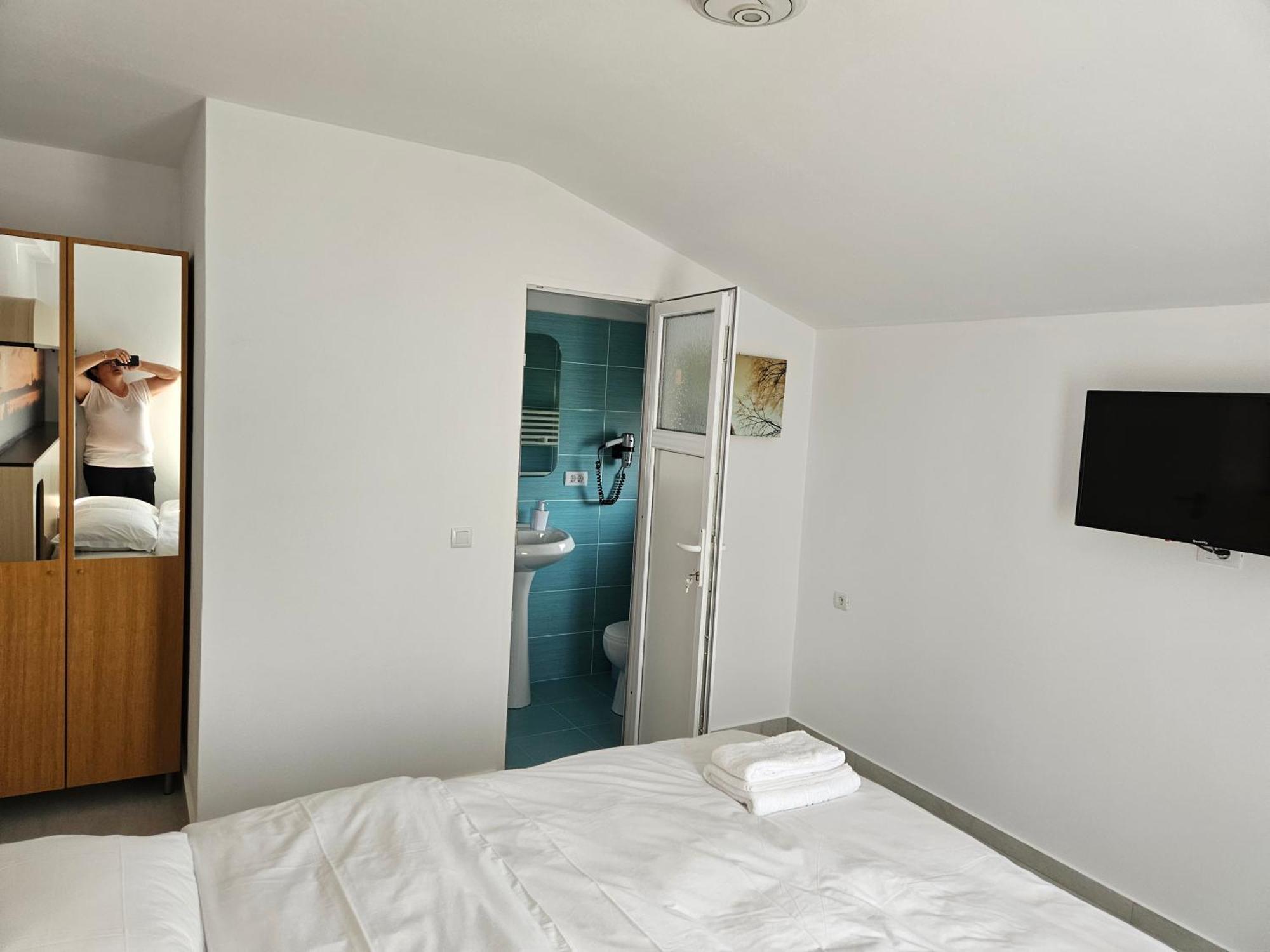 トゥルダCasa Cristianアパートメント エクステリア 写真